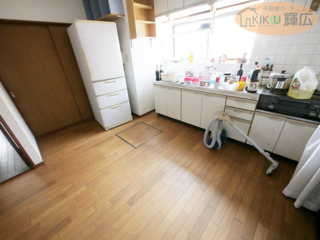 加古川市野口町坂井　中古戸建のキッチン