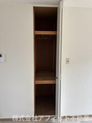 【その他】 | エステート草戸 | リビング収納