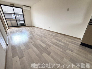 【居間・リビング】 | エステート草戸 | LDK12帖