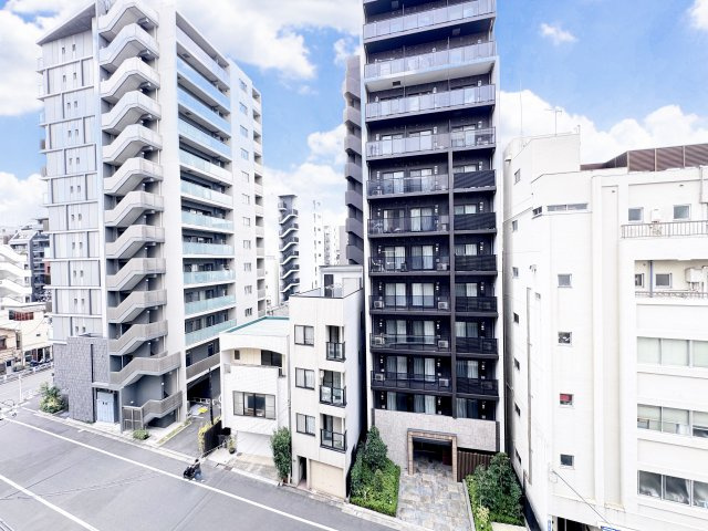 グランドメゾン三春の展望|前の建物の圧迫感がなく、南向きからの日当たりが良好です