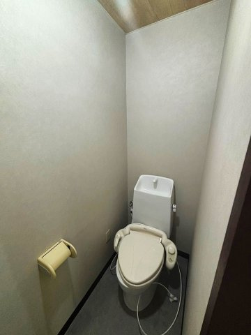 リバシティビル八王子(一棟ビル)のトイレ