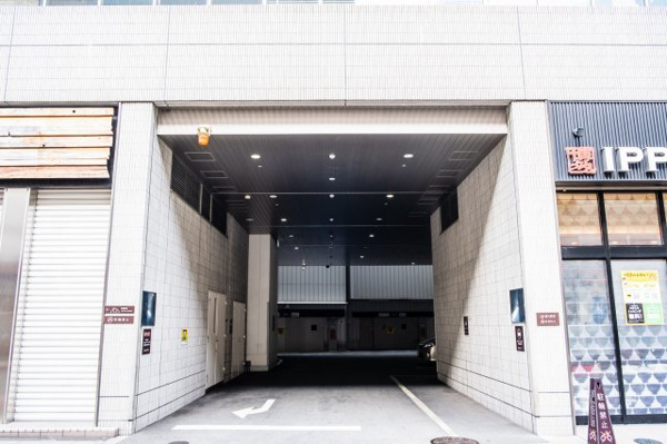 【駐車場】 | 【敷地内駐車場】タワーパーキングなので、愛車が風雨にさらされることもございません！