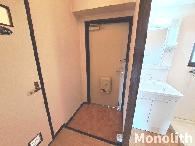 リバティ初芝の玄関