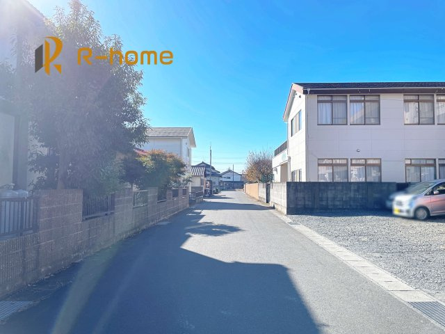 ひたちなか市武田第4　新築戸建て　1号棟の前面道路含む現地写真|周辺環境も併せて案内致します♪
閑静な住宅地で笑顔あふれる新生活！
ぜひ現地へお越しください♪