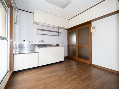 【居間・リビング】 | 福田ハイツ | 4.5帖DKと隣の6帖和室を合わせて10.5帖LDKに広げます