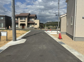 【前面道路含む現地写真】 | 西側前面道路