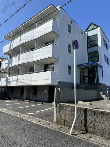 イーストフラット
