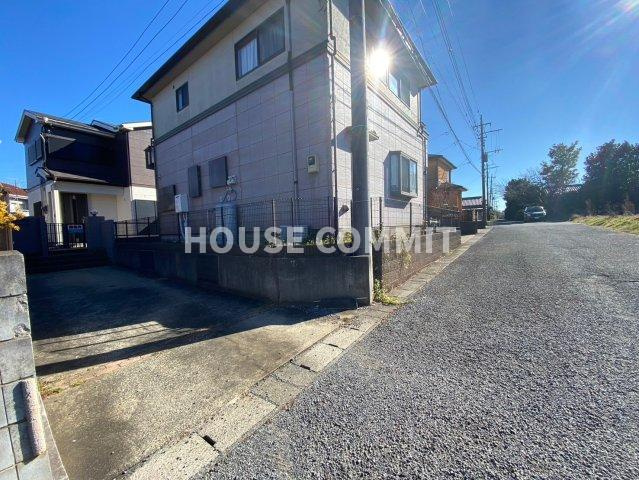 八街ほ　中古戸建の前面道路含む現地写真