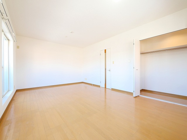 ベルカーサの洋室