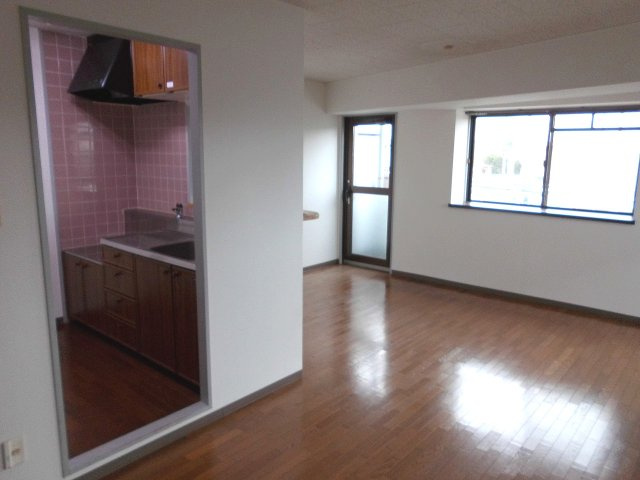 ベイスターズ21の居間・リビング