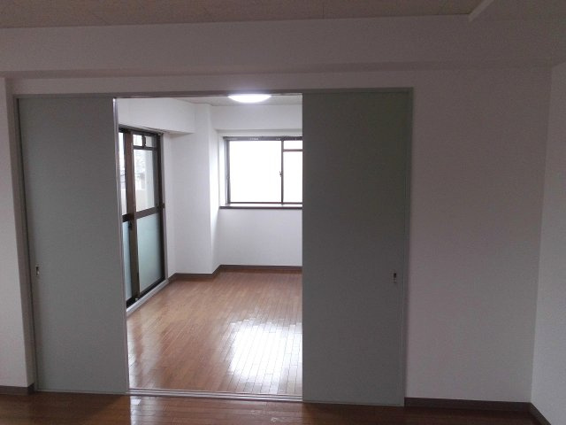 ベイスターズ21の居間・リビング