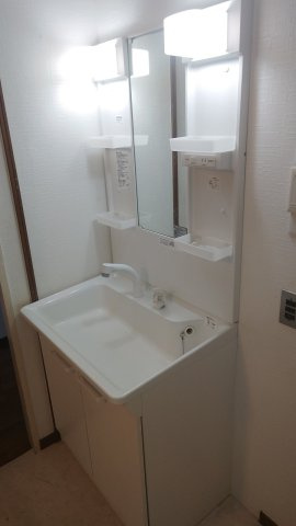 高砂ハイツの洗面所