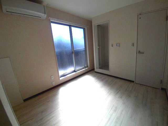 エステート北町の寝室