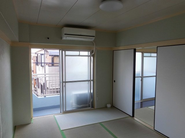 日下マンションの和室