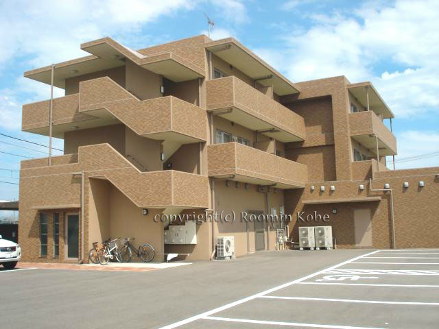 マンションレオーノの外観