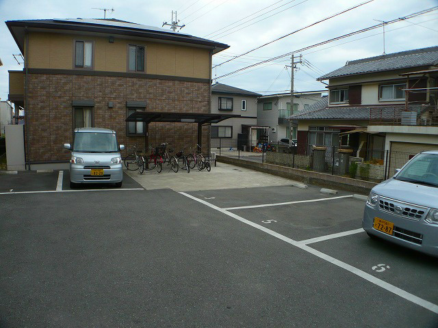 エルビエントの駐車場