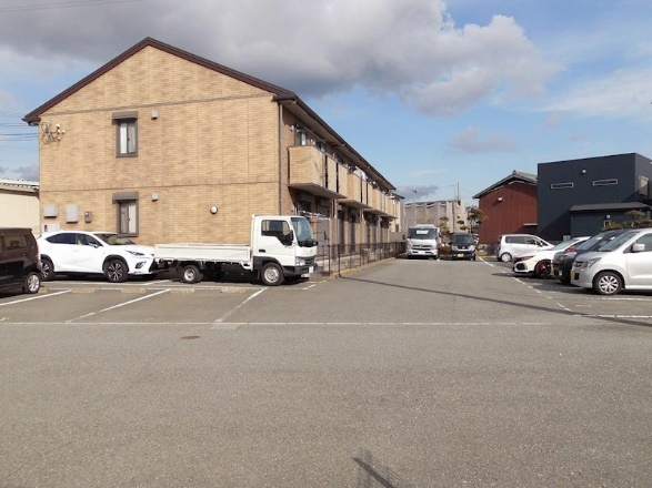 セントラルグレイスAの駐車場
