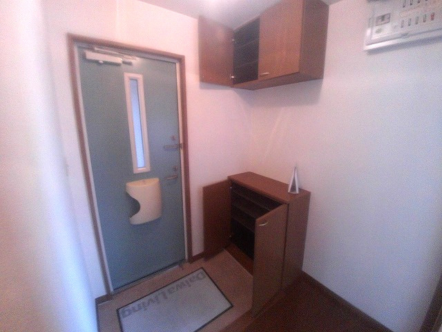 パルティーダC棟の玄関