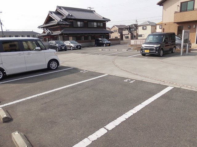 アルコバレーノⅤの駐車場