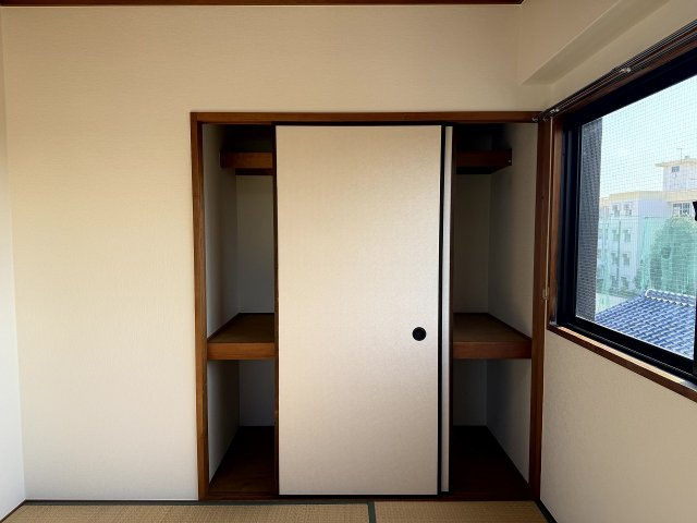 明高前アバンティの内装