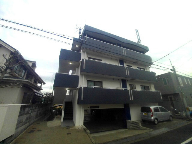 明高前アバンティ