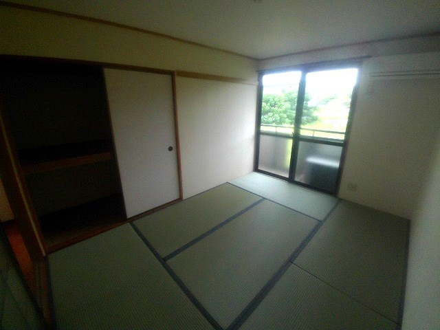 プリシエール南別府の和室