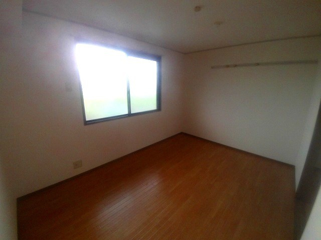 プリシエール南別府の洋室