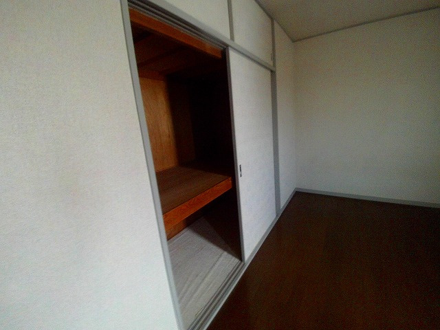 ハイツ深喜の収納