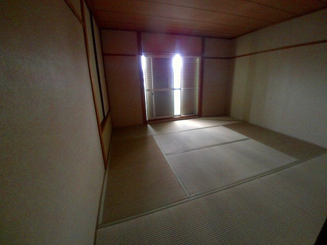 ハイツ深喜の和室