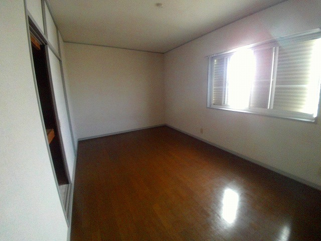 ハイツ深喜の寝室