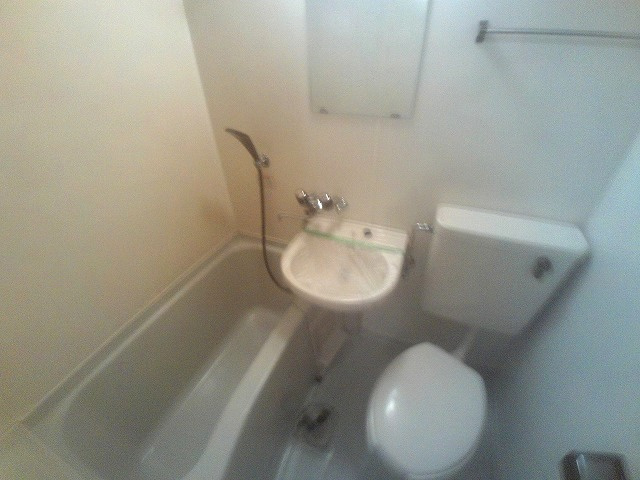 ジーニアス上の丸の洗面所