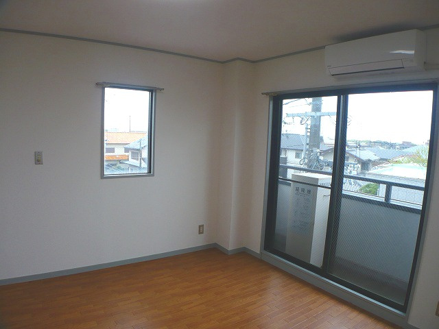 ジーニアス上の丸の居間・リビング