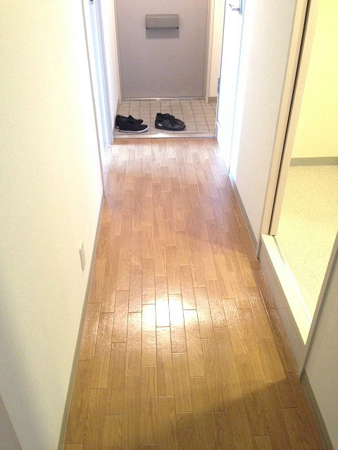 ウィステリア明石の玄関