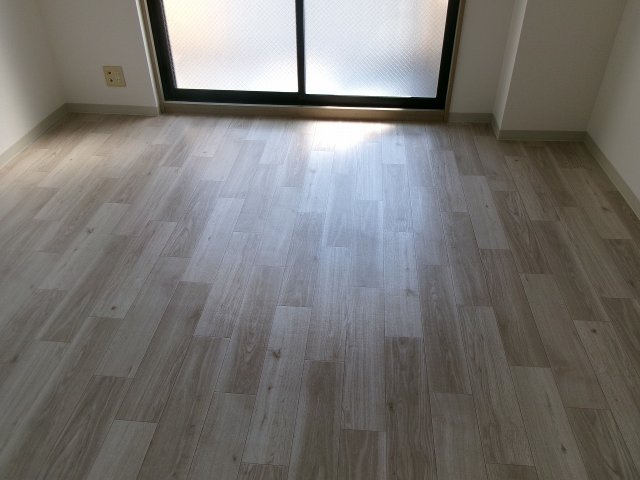 ボヌール西新町の居間・リビング