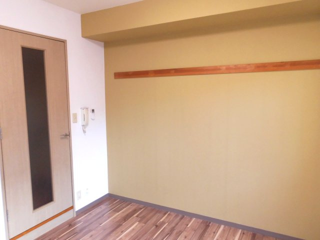 ボヌール西新町の洋室