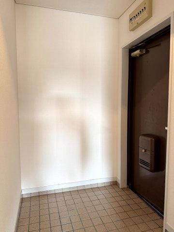 エクセラン今田の玄関