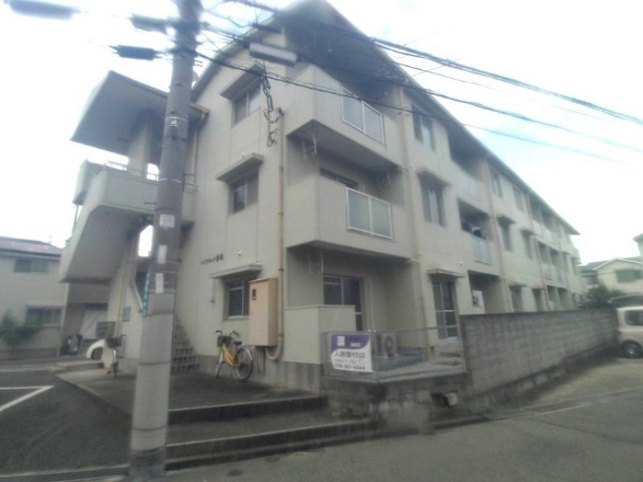 ハイフラット静徳の外観