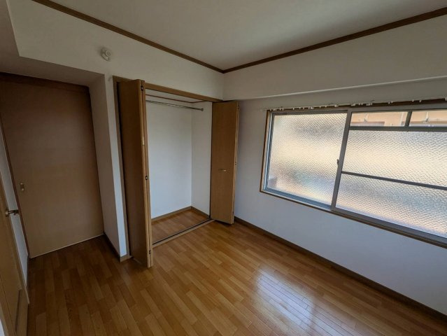 明神マンション1号の寝室