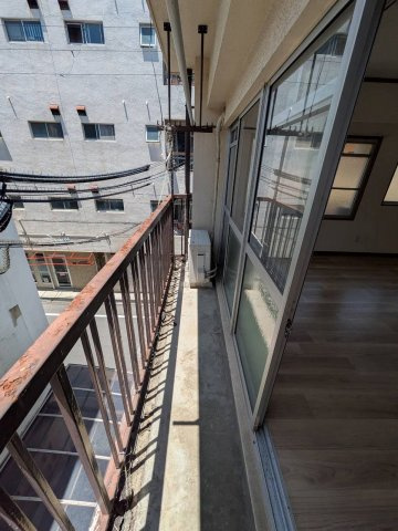 明神マンション1号のバルコニー