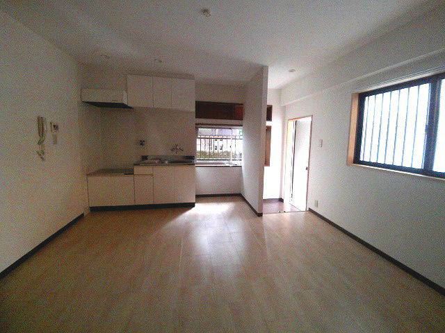 明神マンション1号の居間・リビング