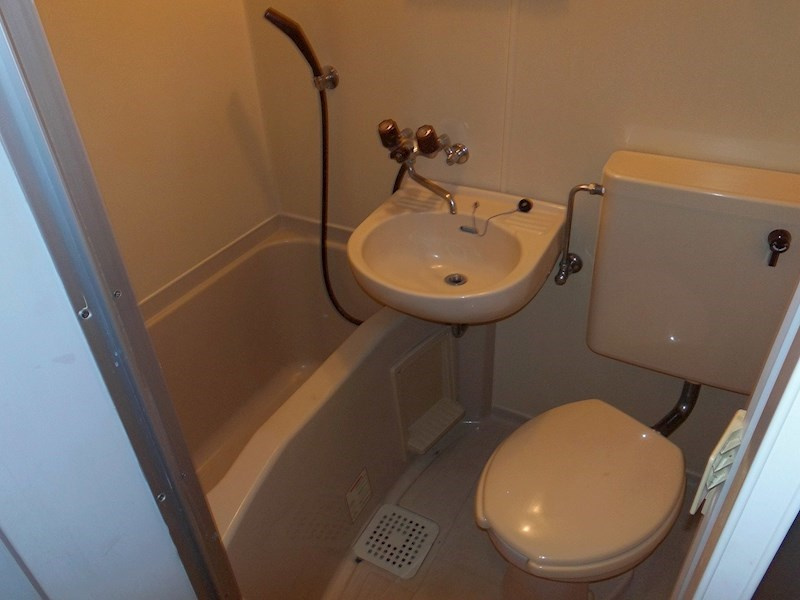 レオ西明石の洗面所