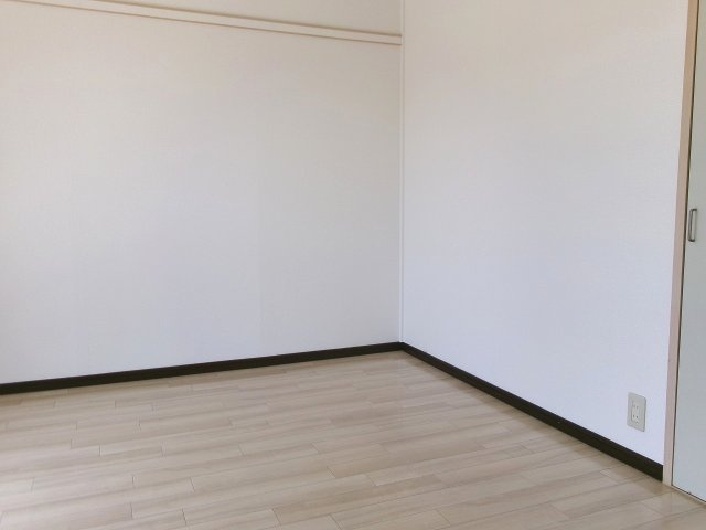 ウィンディアA棟B棟の寝室