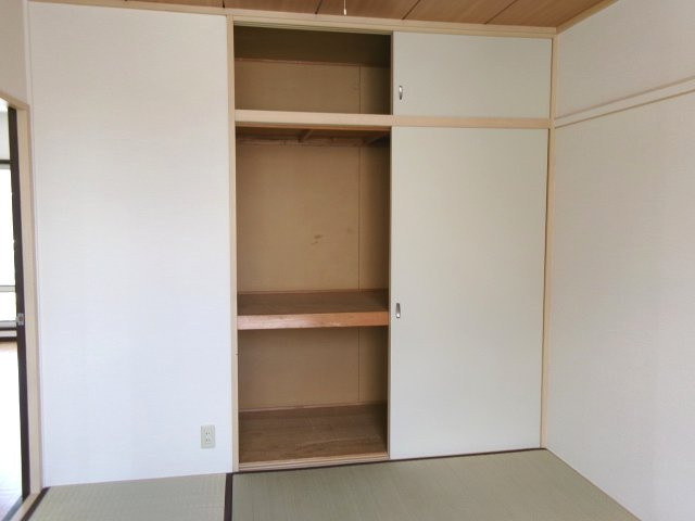 ウィンディアA棟B棟の収納