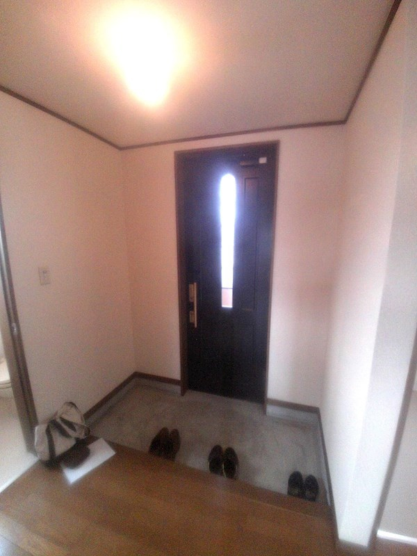 ECハイツの玄関