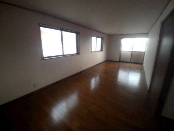 ECハイツの居間・リビング