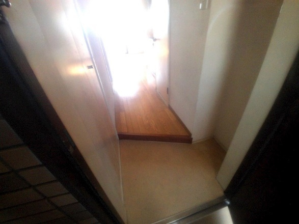 サンエキューズⅡの玄関