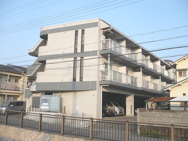 ベルトピア朝霧の外観