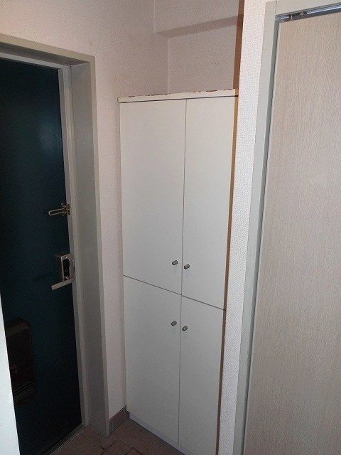 YKハイツ相生町の玄関