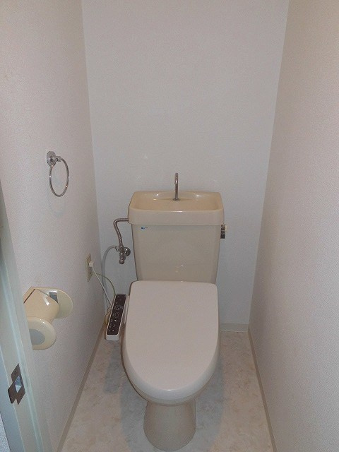 YKハイツ相生町のトイレ