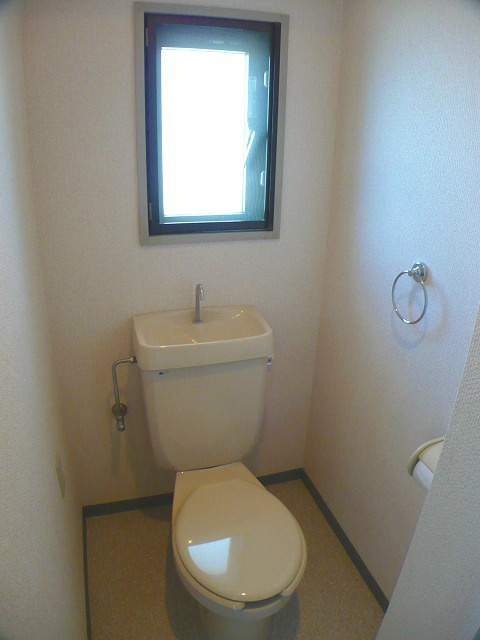 YKハイツ相生町のトイレ